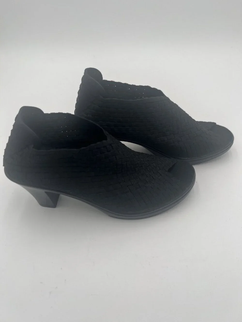Bernie Mev Claire Woven Peep Toe Heels Black Comfort Slip On EU 38 US 7 7.5 NWOB